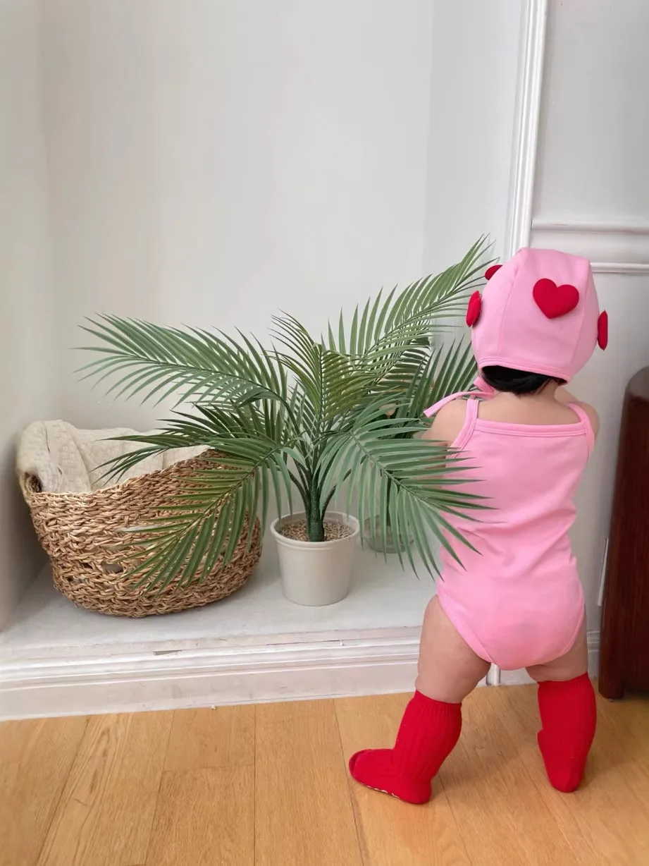 Bodysuit Selempang Hati Lucu Bayi Perempuan Baru Musim Panas 2026 + Topi untuk Anak Laki-laki Perempuan Baju Renang Balita Pakaian Jumpsuit Tanpa Lengan Bayi Baru Lahir