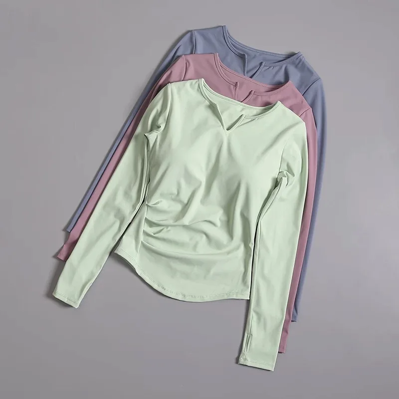 

Женский спортивный топ с v-образным вырезом и длинными рукавами, эластичная утягивающая удобная рубашка для йоги со встроенным бюстгальтером, футболка для фитнеса