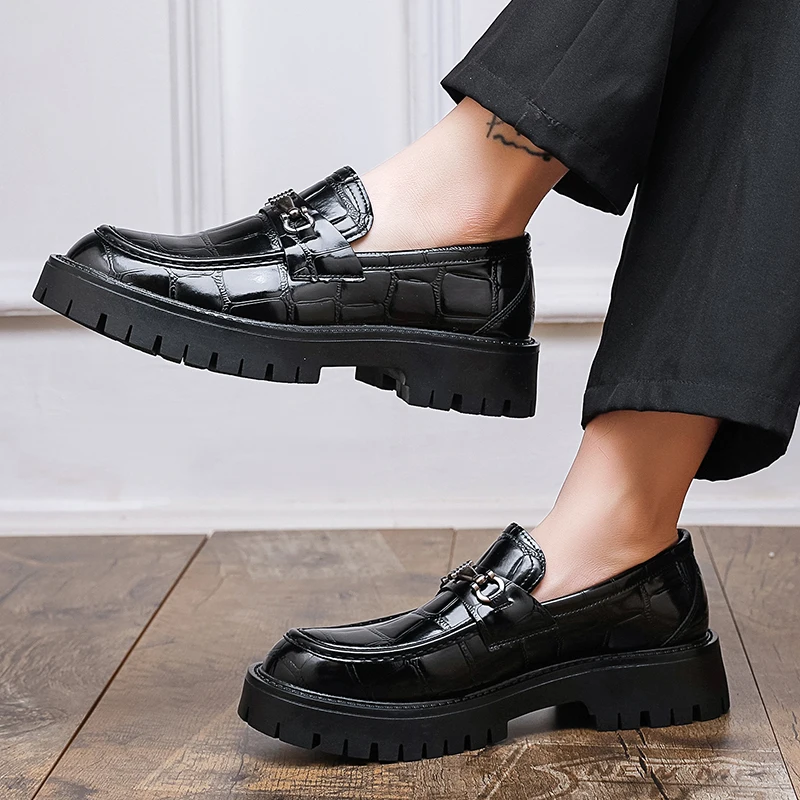 Men's casual loafers Gentleman retro style Office Fashion Party 38-48 Adult casual leather shoes Hot selling daily versatile