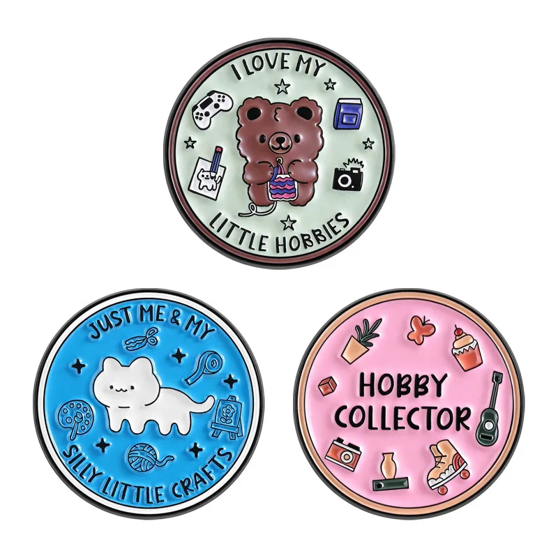 Cute animal series circular badges, cartoon bear kitten pattern alloy pins, wholesale accessories for clothing and bags, gifts