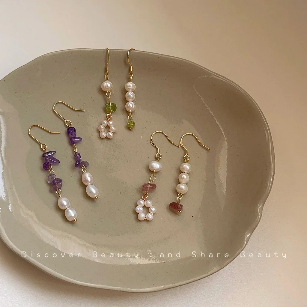 

DIY accessories French natural pearl fringed earrings women's niche design retro temperament stud earrings fashionable and elega