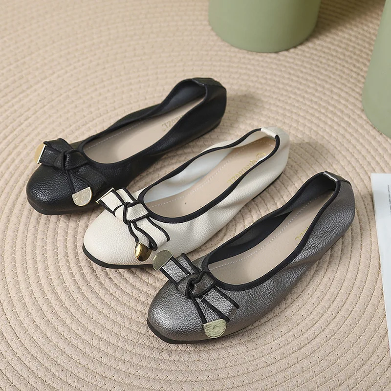 

Plus Big Size Flat Shoes Round Toe Lock Flats Female Casual Women Shoes Soft Sole Slip On Woman Flats New Large Size Flats A0001