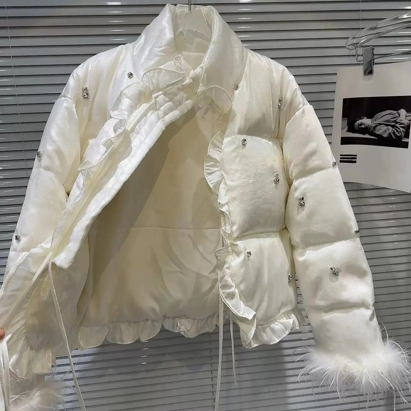 Winter 2025 New Women Down Jacket Handmade Nail Drill Feather Decoration Lace Down Coat