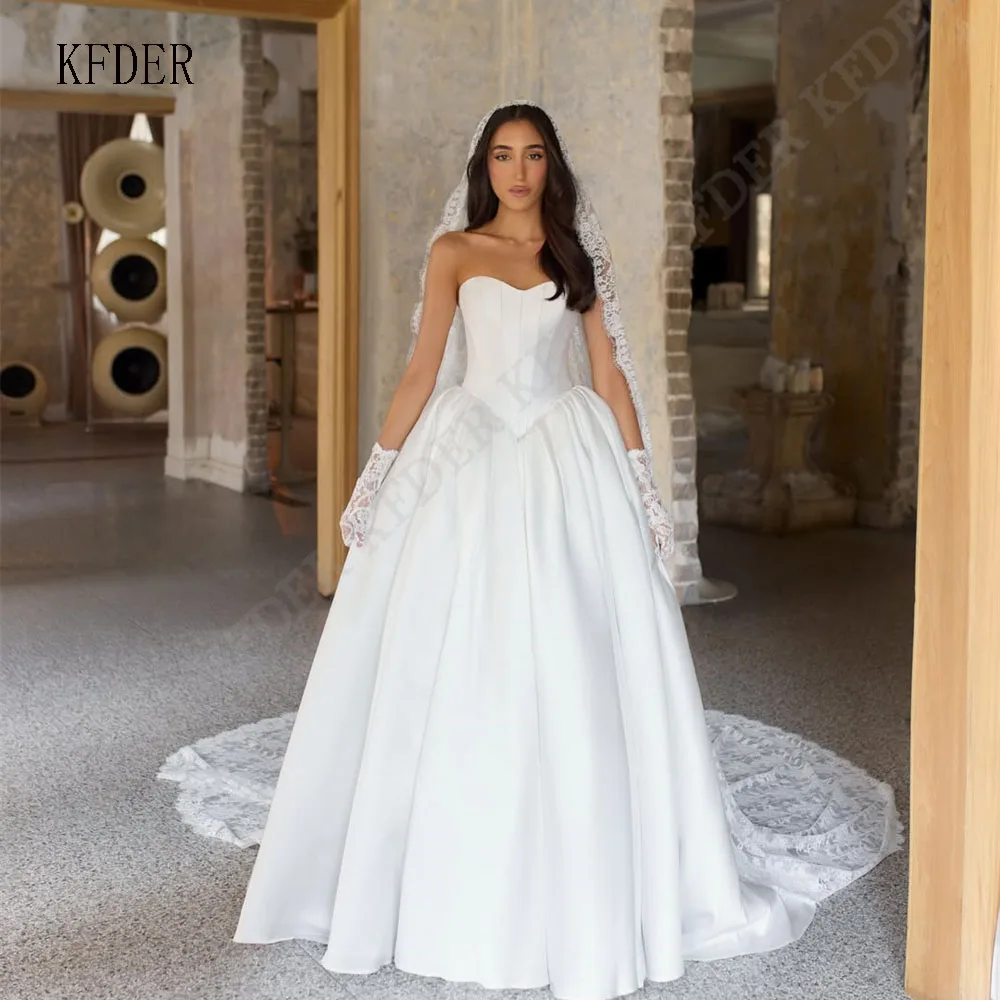 Luxurious Sweetheart Satin Ball Gown Wedding Dresses Long Custom Made Bride Bridal Dresses Sleeveless Princess Dress