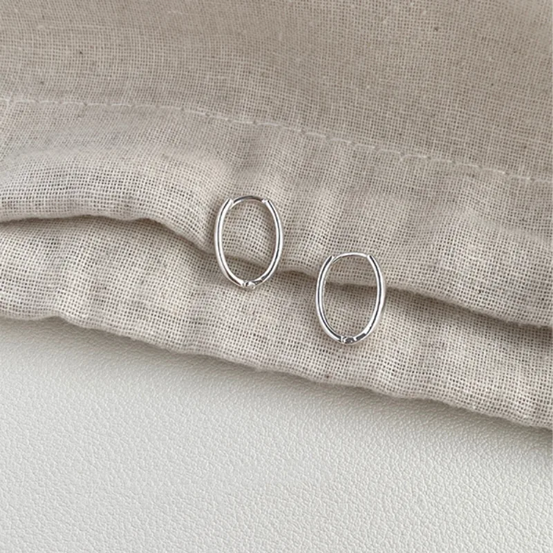 Oval Hoop Earrings Simple Classy Gold Tone Alloy Lightweight Unique Elegant Commute Chic Jewelry for Women