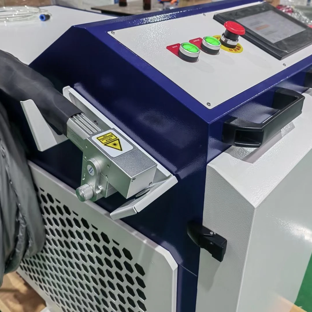 

Handheld Laser Rust Removal 1000w/1500w/2000w/3000w Max Water Cooling Metal Stainless Steel Paint Fiber Laser Cleaning Machine