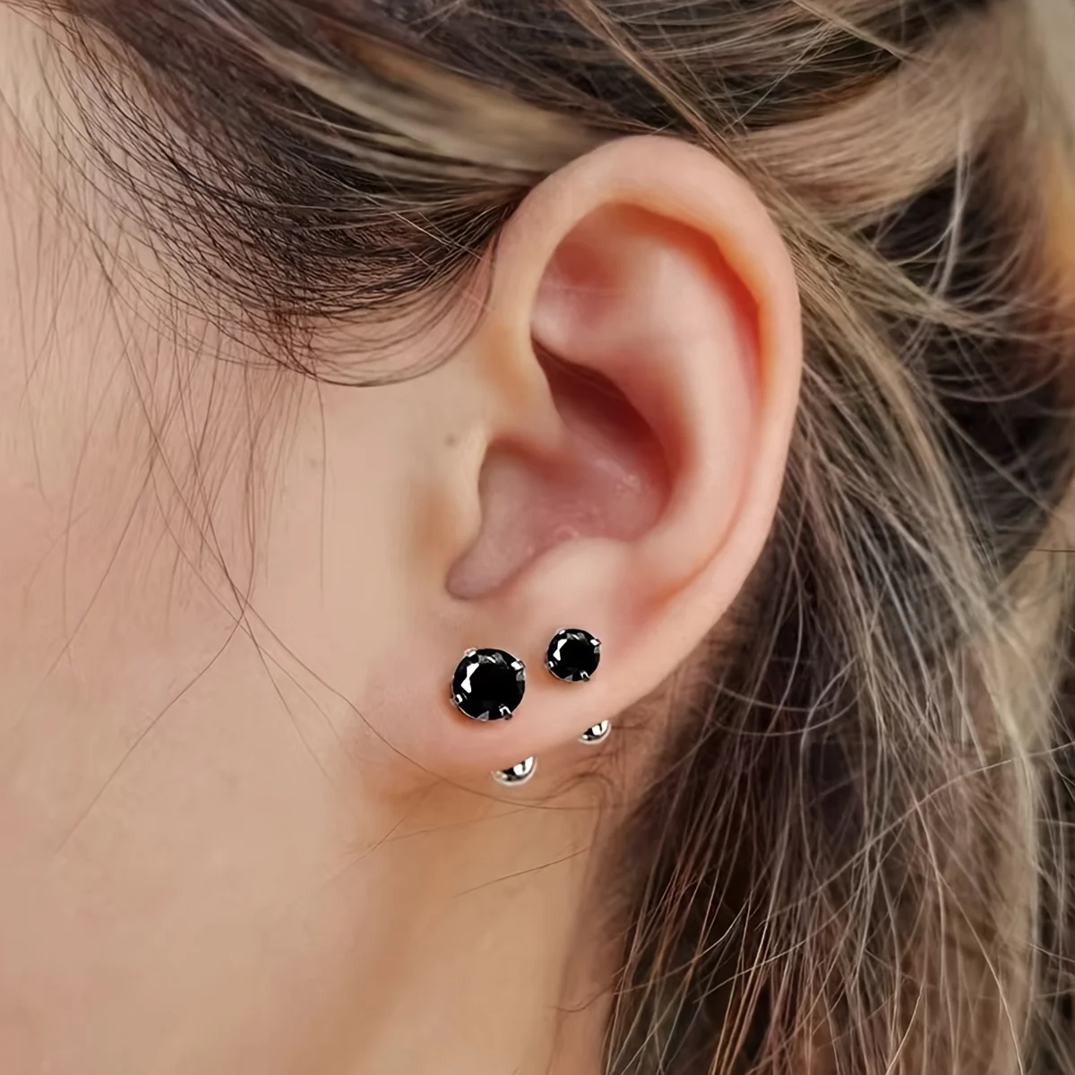 1/4pairs Medical Stainless Steel Black Crystal Zircon Ear Studs Earrings For Women Men 4 Prong Tragus Cartilage Piercing Jewelry