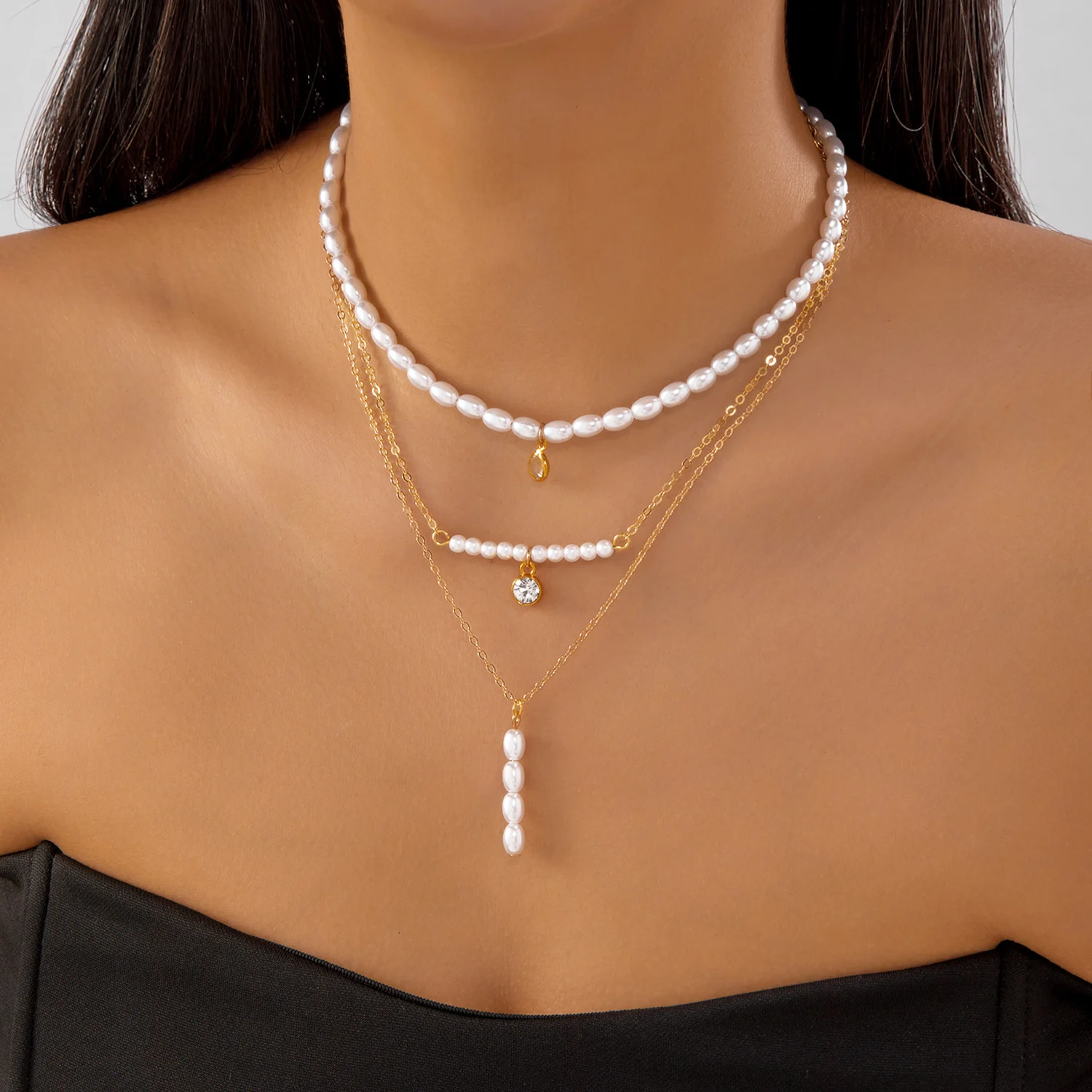 Moderne barocke Imitationsperlen-Halskette für Frauen, glitzernde Herz-Gold-Farben-Kette, geschichtete Halskette, Party-Schmuck-Accessoires – Detail 1