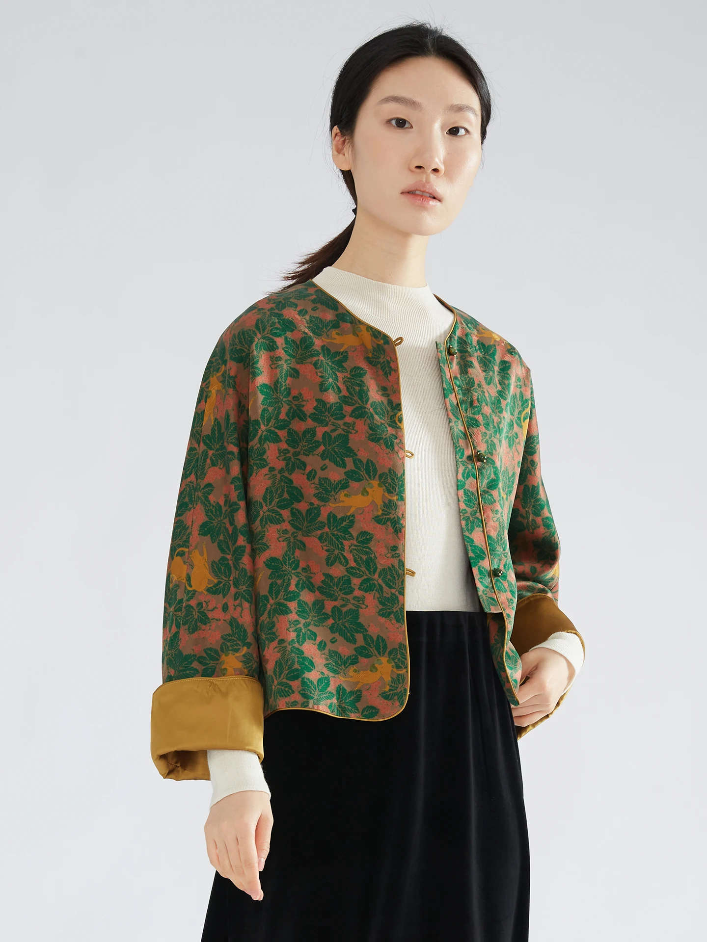 

Шелковый кардиган с круглым вырезом и принтом, женский модный элегантный жакет прямого кроя с длинными рукавами на пуговицах, верхняя одежда