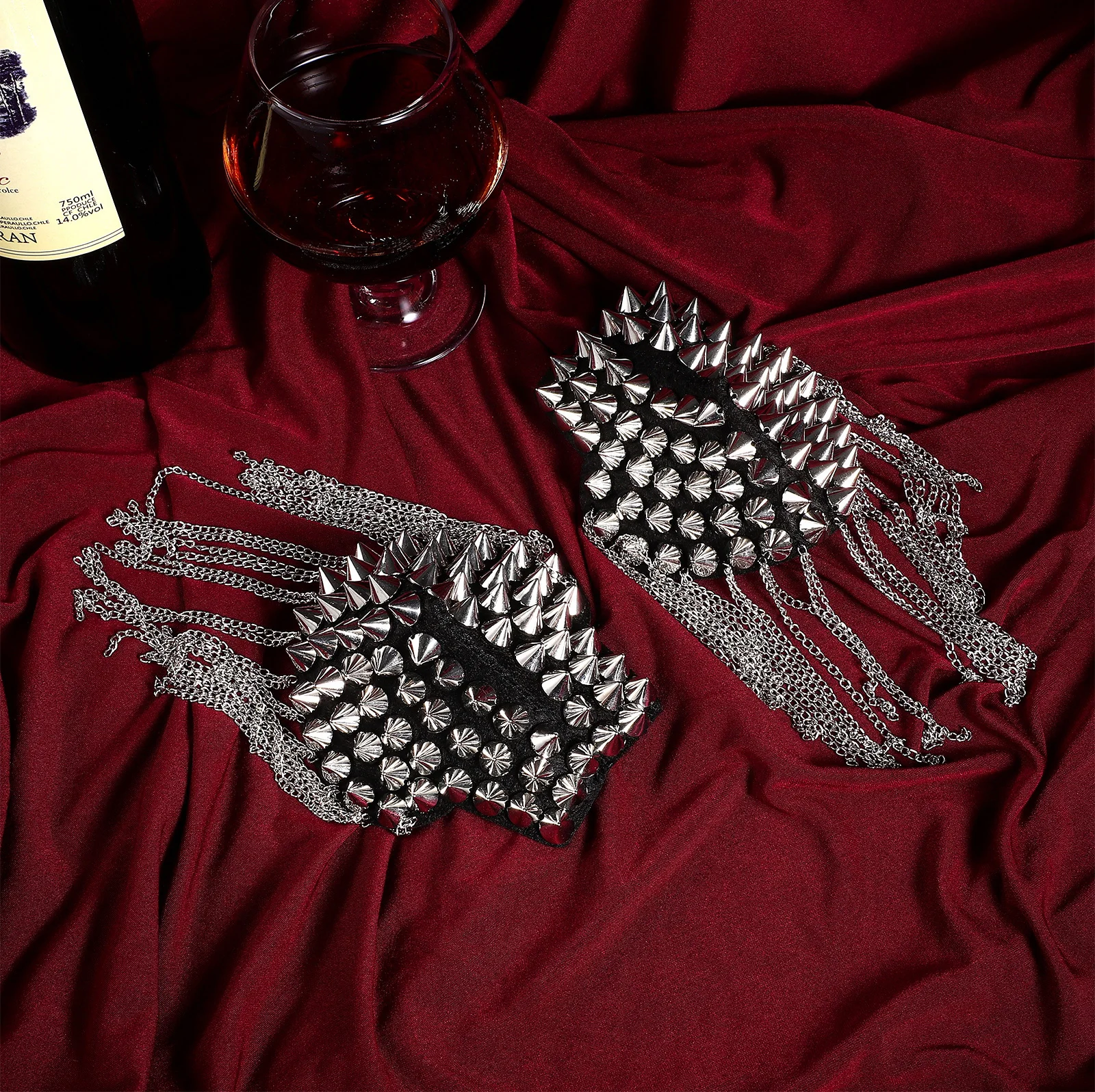 

1Pair Decorative Shoulder Board Tassel Epaulet Rivet Fringe Shoulder Badge for Men Women Stage Costume Accessories