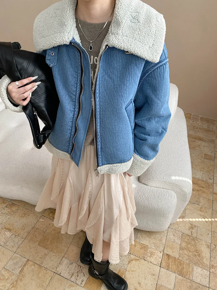 Women's casual solid color high-end imitation lamb fur integrated large collar denim jacket