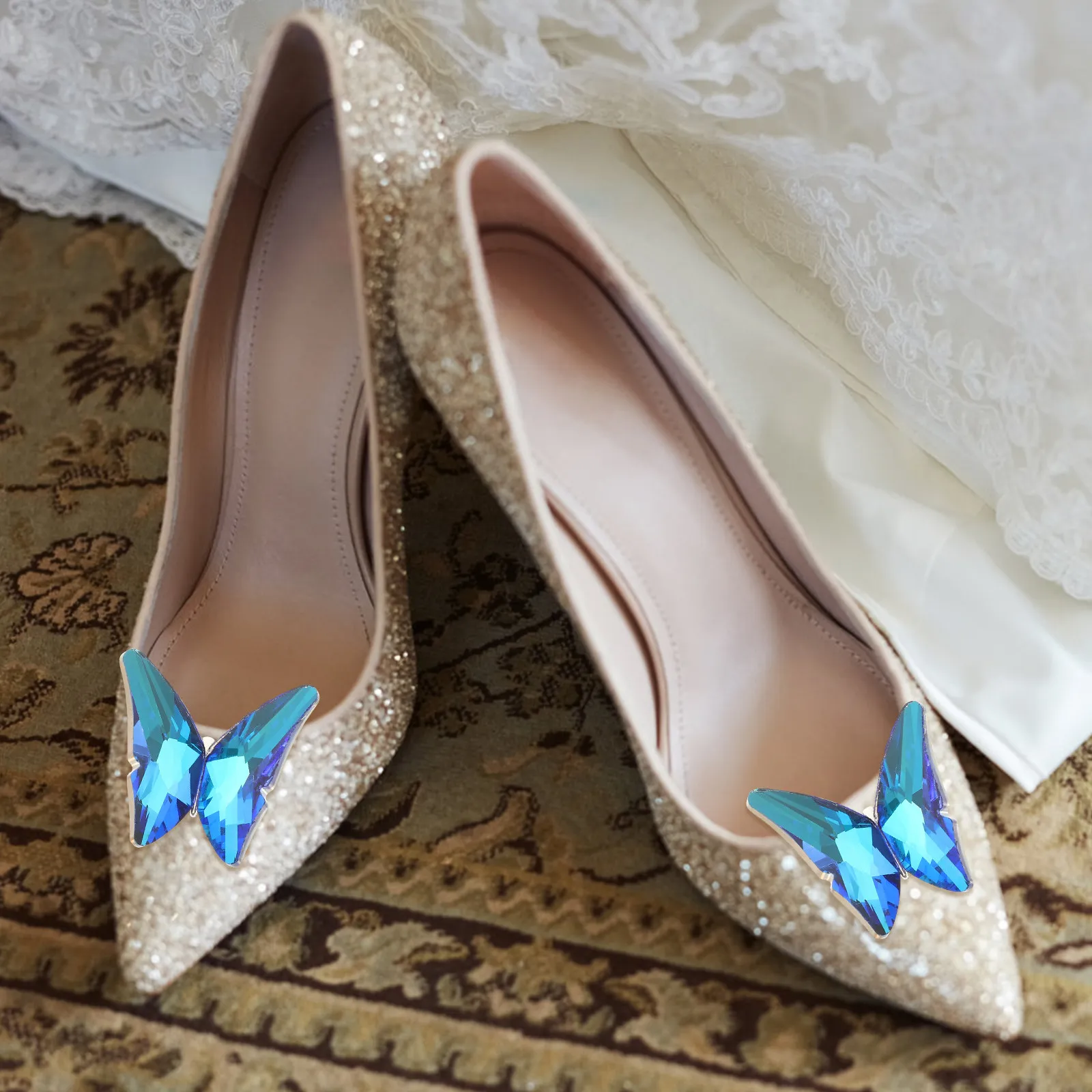 

2 шт. блестящие аппликации-бабочки из сплава, идеально подходят для одежды, рюкзаков, головных уборов, обуви, поделок своими руками