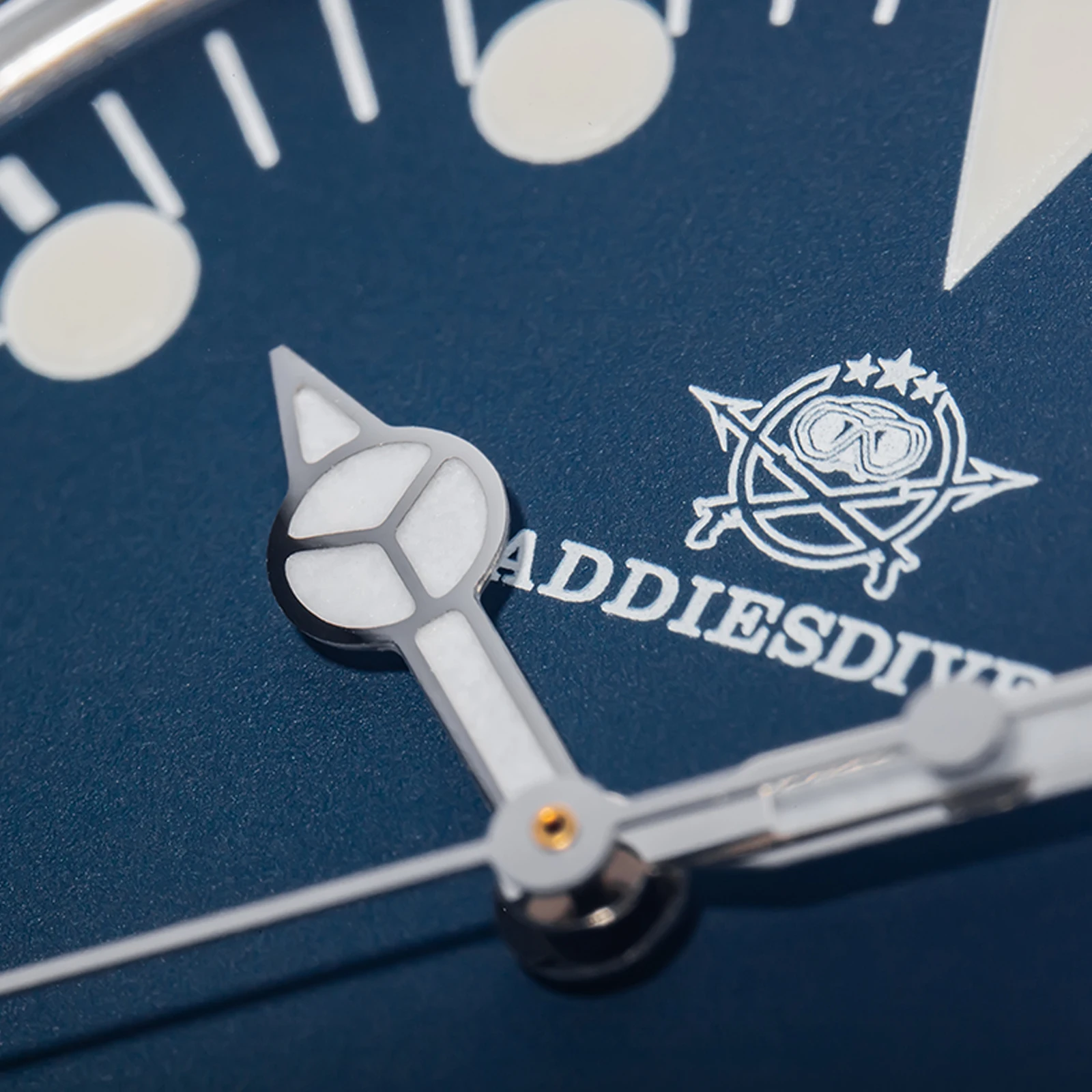 Addiesdive ساعة كوارتز فاخرة عالية الجودة للرجال AD2068 Relogios Masculino موضة فقاعة مرآة غطاء قدر ساعات رجل زجاجي