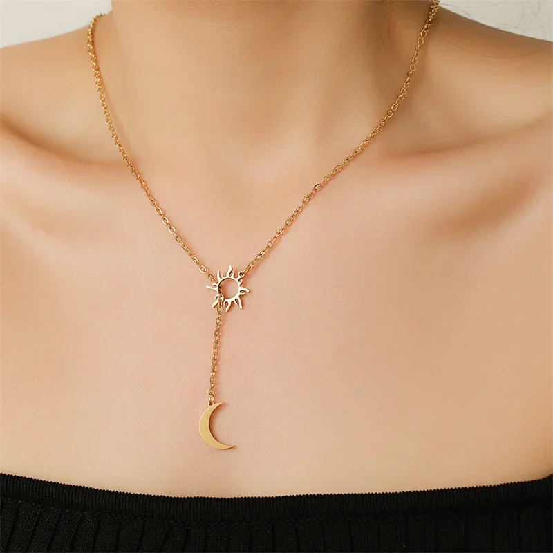 

Sun Moon Pendant Clavicle Chain Necklace Stainless Steel Bohemian Choker Necklace for Women Fashion New In Jewelry Gift