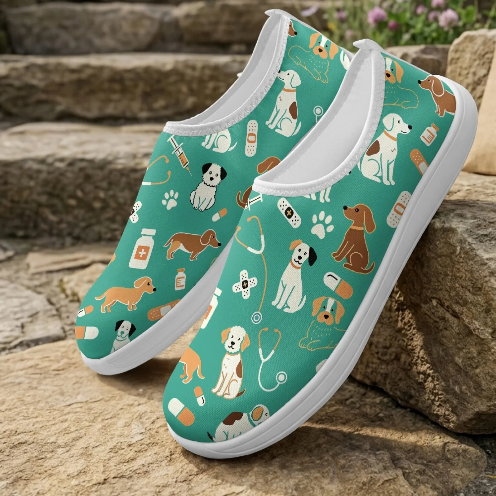 XIXIRIMIDO Slip-on Wide-toed Shoe Nurse Shoes Men's Sneakers and Casual Shoes Zapatillas de Mujer Tenis Feminino Pet Clinic