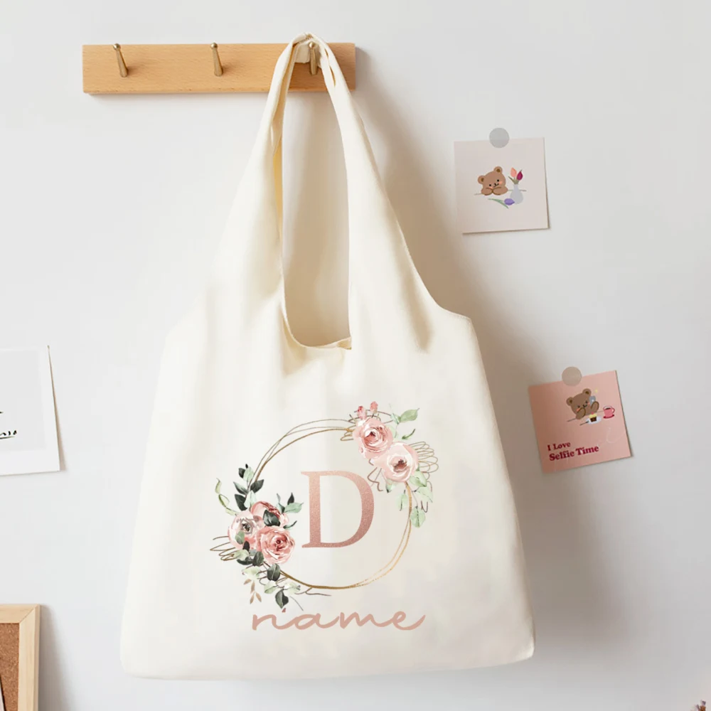 Aangepaste naam bloemen alfabet print draagtas personaliseer canvas draagbare handtassen met grote capaciteit de kerstverjaardag beste cadeaus