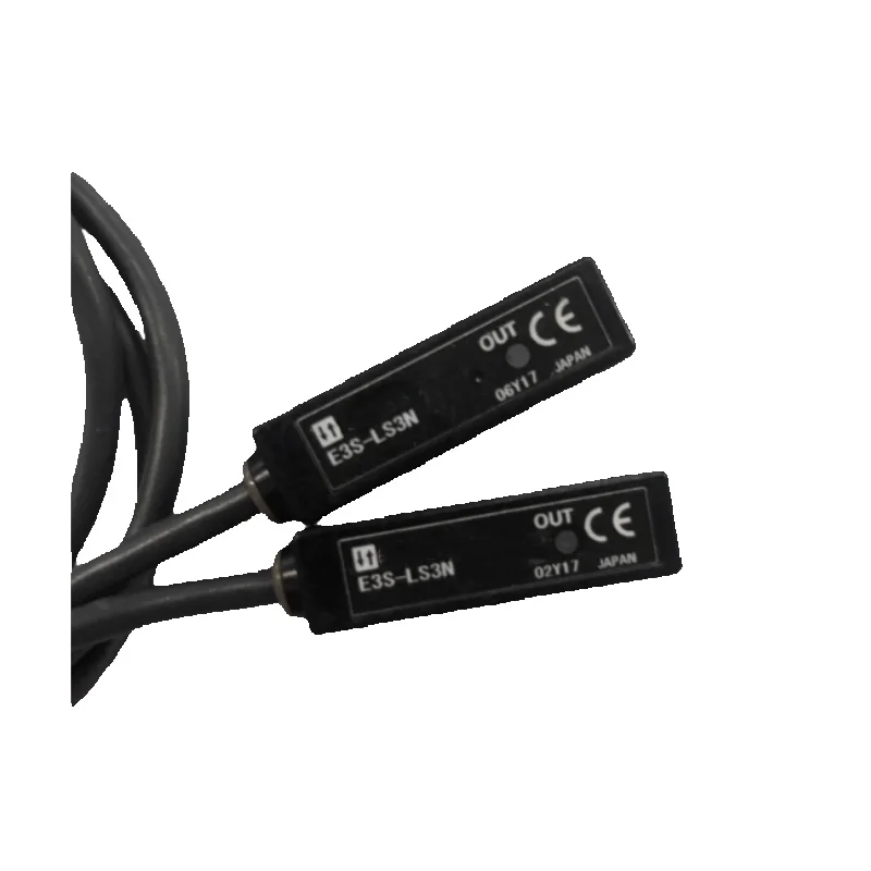 

New E3S-CL1 E3S-CL2 E3S-CD11 E3S-CT11 E3S-CD12 E3S-CT61 E3S-LS3N E3S-AT11 E3S-AR11 PLC Sensor