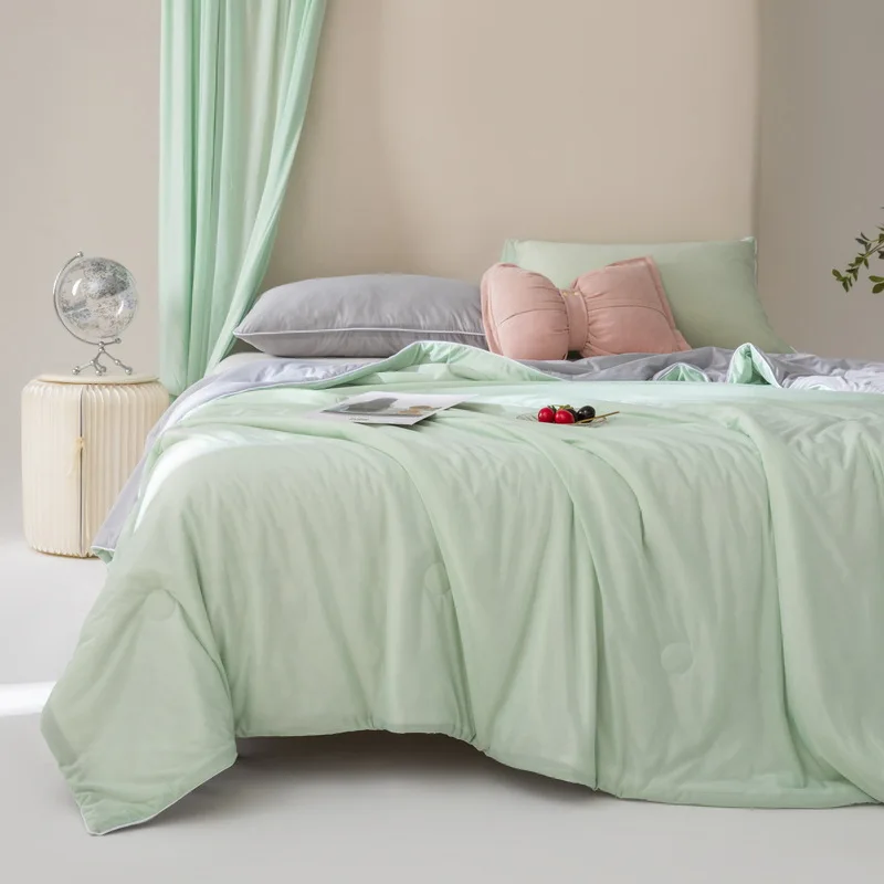 SRETNO Class-A Cool Feeling Ice Silk Summer Cool Quilt, Pure Color Air Conditioning Quilt, Machine Washable Thin Quilt 150x200cm
