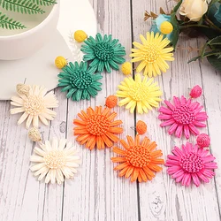 Bohemian Handmade Raffia Earrings Sweet Daisy Flower Drop Earrings Summer Ethnic Beach Earrings Gifts Vacation Party Jewelry