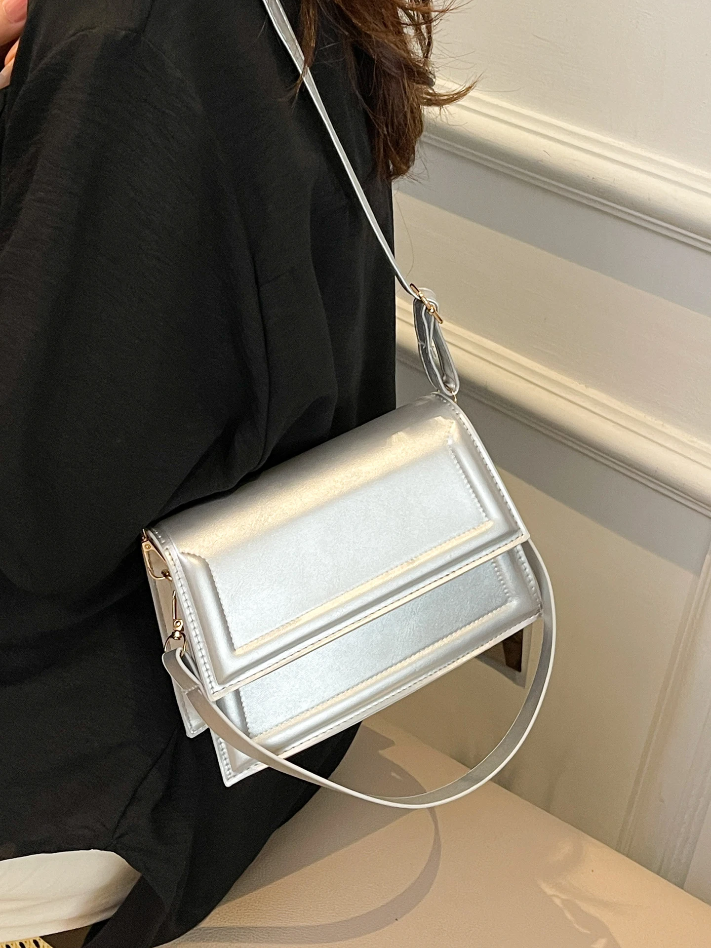 

Women Square Crossbody Bag Solid Color Leather hasp Shoulder Bags Casual Fashion Versatile Simple Female Handbag