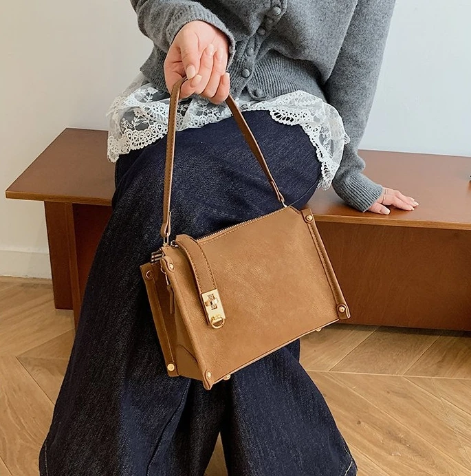 

Women's Euro-American Vintage Small Square Bag - Luxury Fall Winter New Style, Chic Shoulder Bag