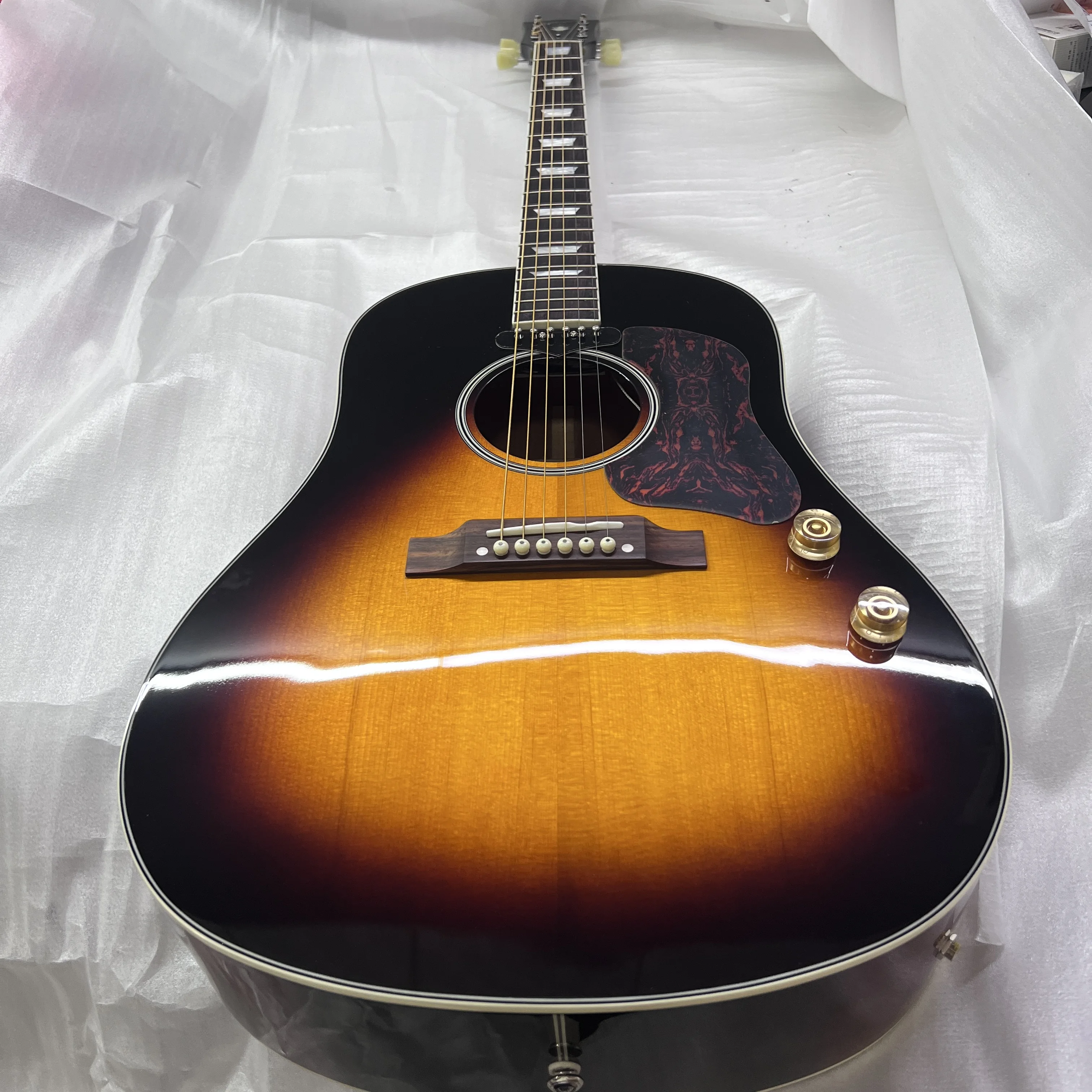 Hot Selling Sunset Color J160 with EQ Acoustic Guitar, 6-string Spruce Top Suitable for Music Festival Performances view 5