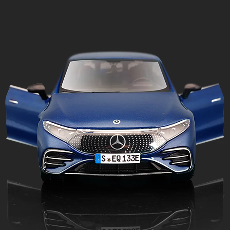 Maisto 1:27 Mercedes-Benz EQS 2022 Electric Vehicle Alloy Car Model Diecasts & Toy Vehicles Collect Car Toy Boy Birthday gift