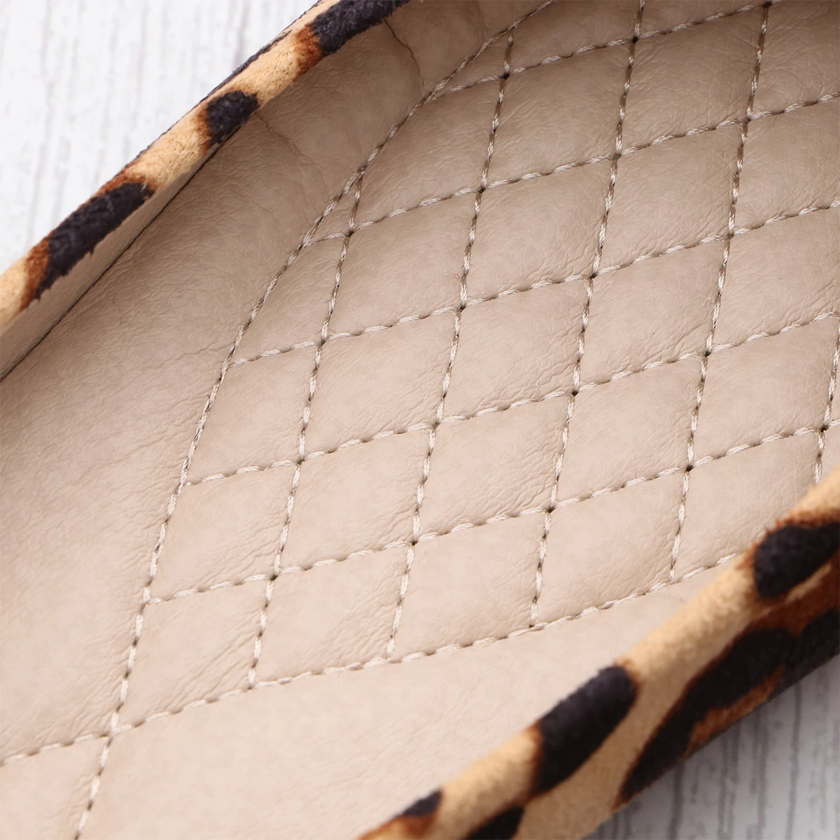 

Ladies Flat Heel Pointed Shoes Comfort Women Flats Stylish Fashion Dating Shopping Wedding Party