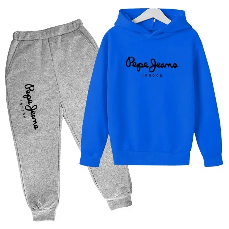 Freizeit-Trainingsanzug mit Buchstabenmuster, bestehend aus 2 Teilen: Kapuzenpullover und Hose, für Jungen und Mädchen im Alter von 3 bis 13 Jahren, geeignet für Frühling und Herbst, Streetwear, Kinderkleidung. – Detail 12
