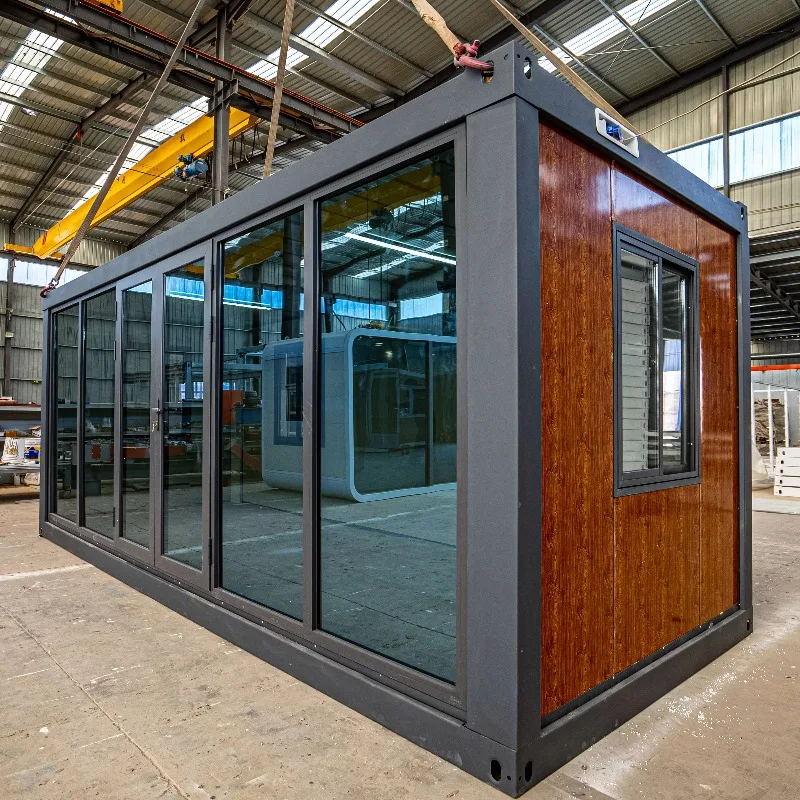 2026 Modern Windproof Sandwich Panel Foldable Prefab Mobile Farmhouse Insulated Container House Sunroom Living Room Bedroom for