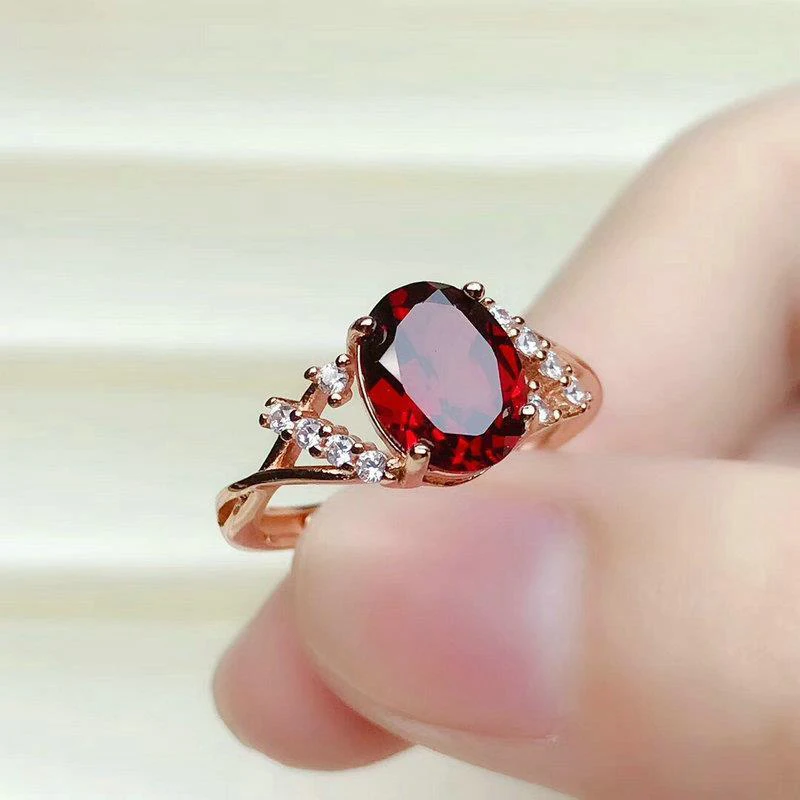 

Original Design Silver Diamond Ruby Oval Adjustable Ladies Ring Classic Glamour Sparkling Light Luxury Jewelry Accessories