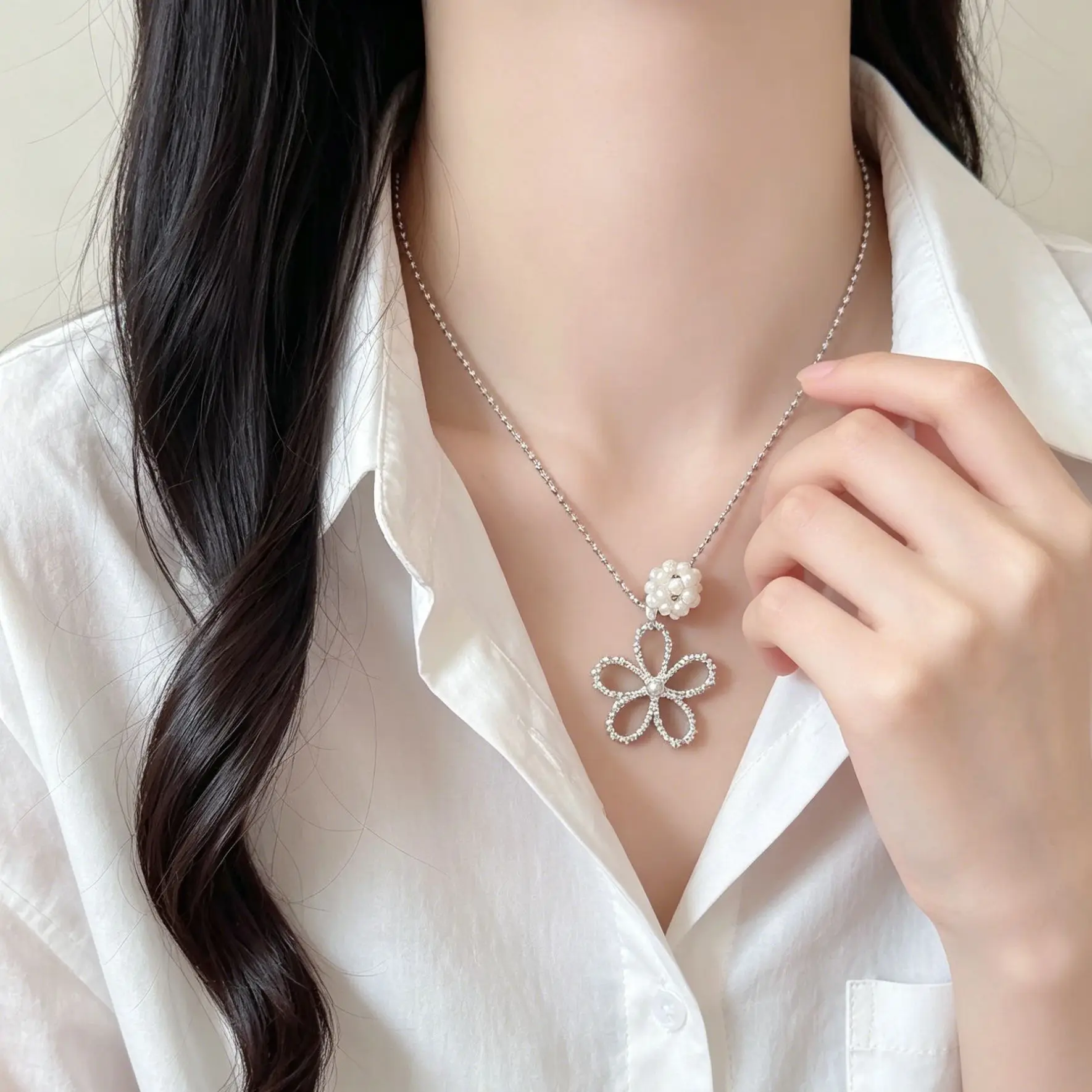 Elegant Faux Pearl Blossom Long Choker 2026 New Trendy Collarbone Necklace with Floral Pendant for Women