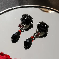 Halloween Gothic Black Rose Ear Clip Non Piercing for Women Painless Punk Retro Heart-shaped Hanging Earrings Party Jewelry