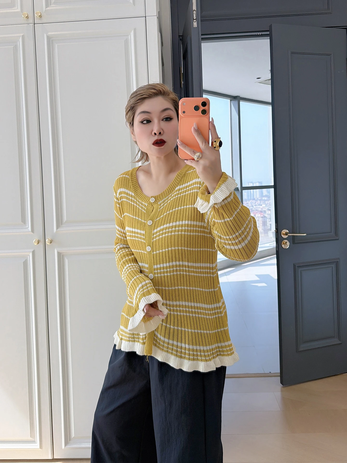 

Slimming Striped Knitted Cardigan plus Size Women's Sweet Big Code Fat MM Color Block Contrast Slimming Top