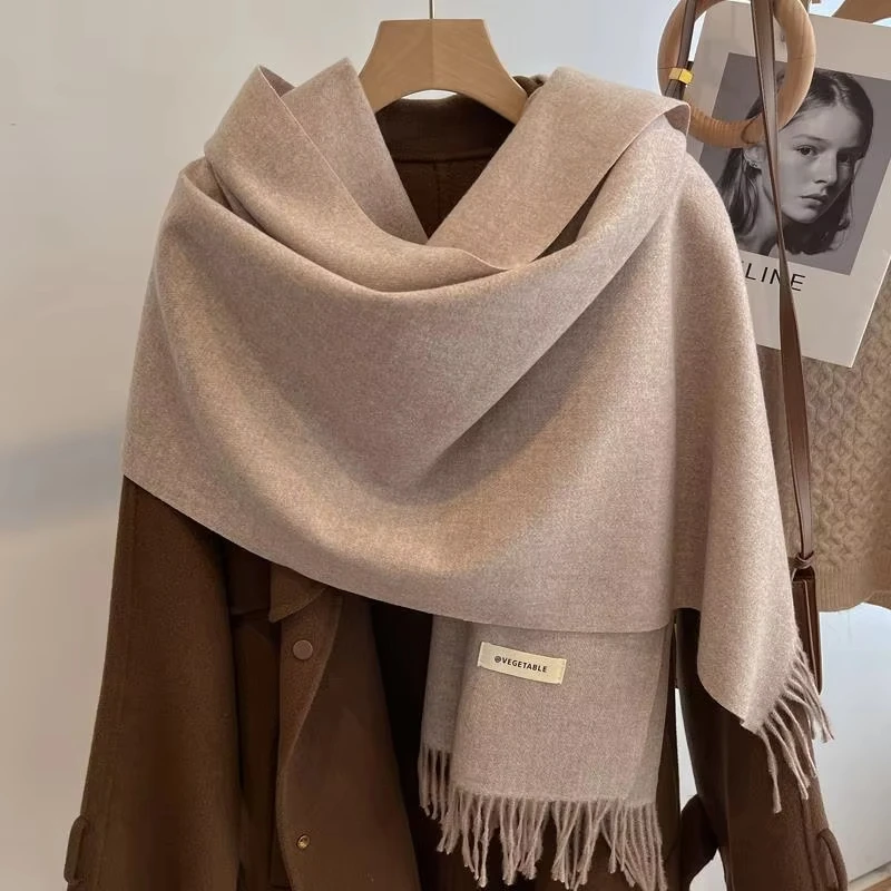 Bufanda de invierno lisa de 26 colores para mujer, chal de Cachemira grueso y cálido, moda para actividades al aire libre, Pashmina de lujo con borlas, bufandas a prueba de viento para mujer