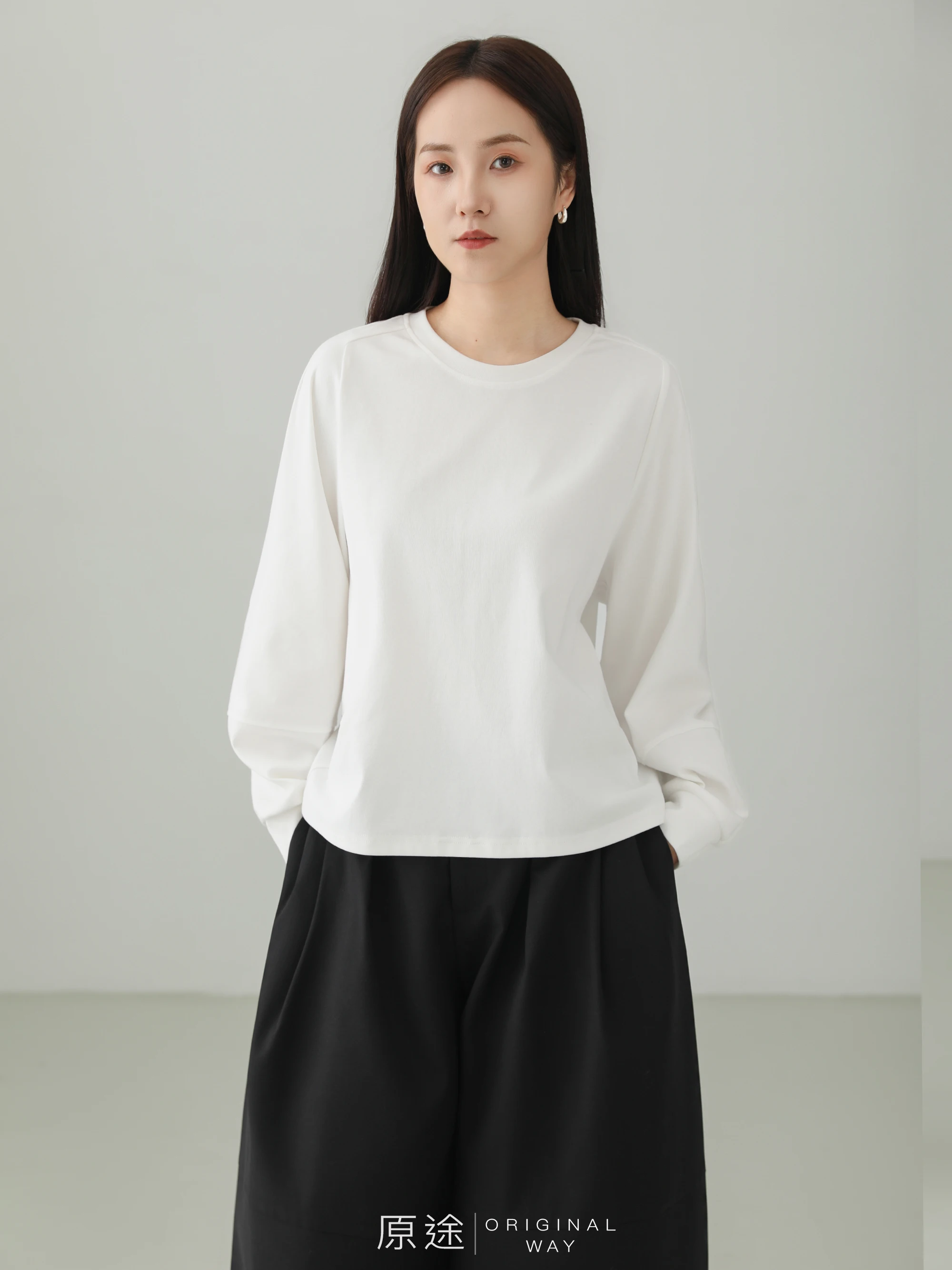 

Original Design Cloud White Minimalist Pure Cotton Long Sleeve T-Shirt Women's Outerwear Casual Artistic Spring Summer Top