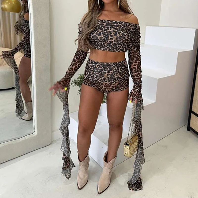 BKLD Y2K Holiday Street Style Off-shoulder Slash Neck Backless Long Sleeve Folds Crop Top+Mini Wrap Hip Shorts Leopard Print Set