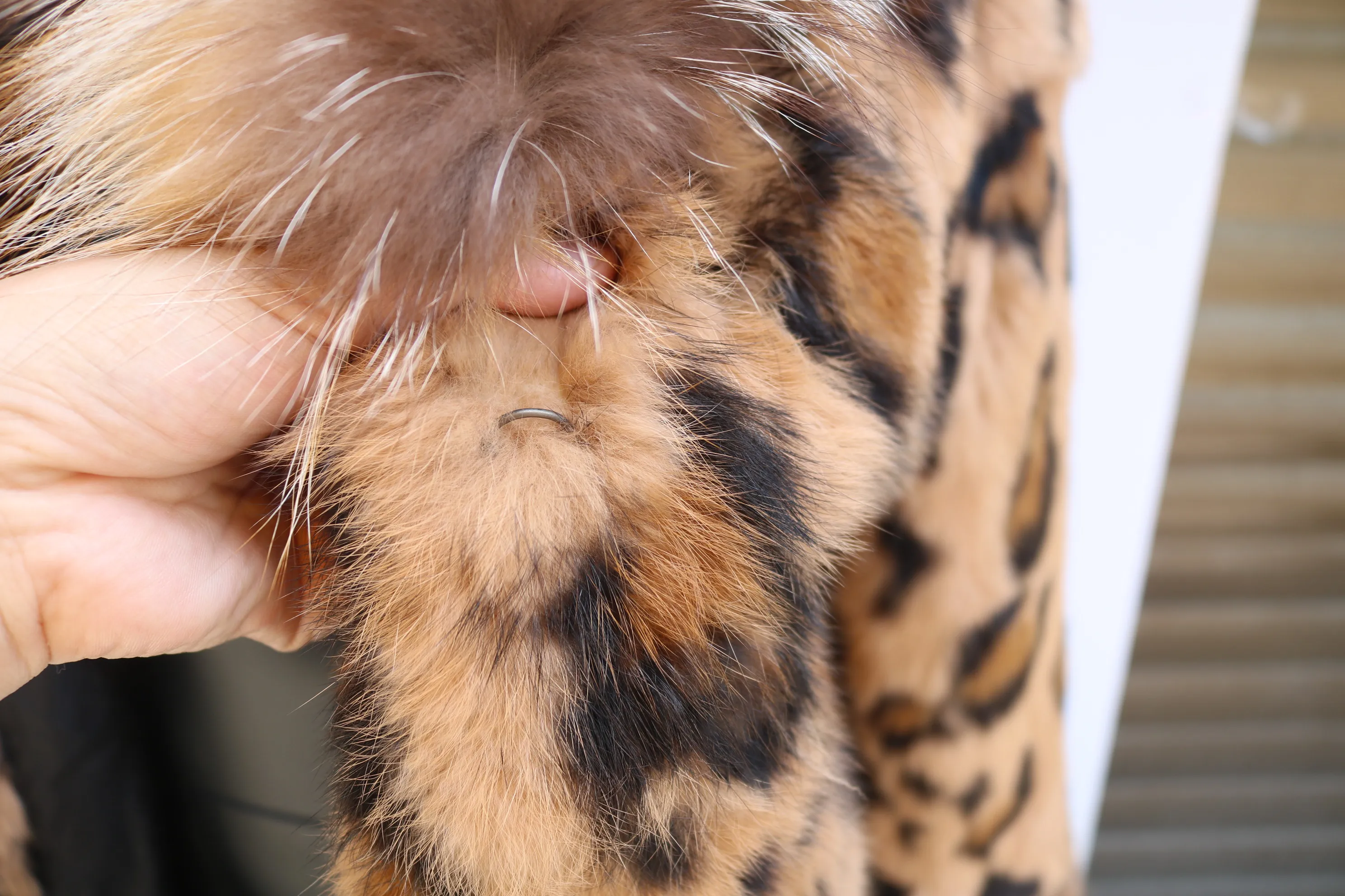 معطف فرو الأرنب الحقيقي من FURYOUME مع ياقة مقلوبة وسترة من الفرو الطبيعي معطف دافئ ملابس الشارع مقاس مخصص موضة الشتاء