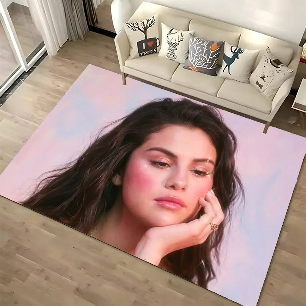 Pretty S-Selena Gomez Floor Mat Bathroom Absorbent Mat Rugs Simple Door Dirt-resistant Mat Home Kitchen Mat