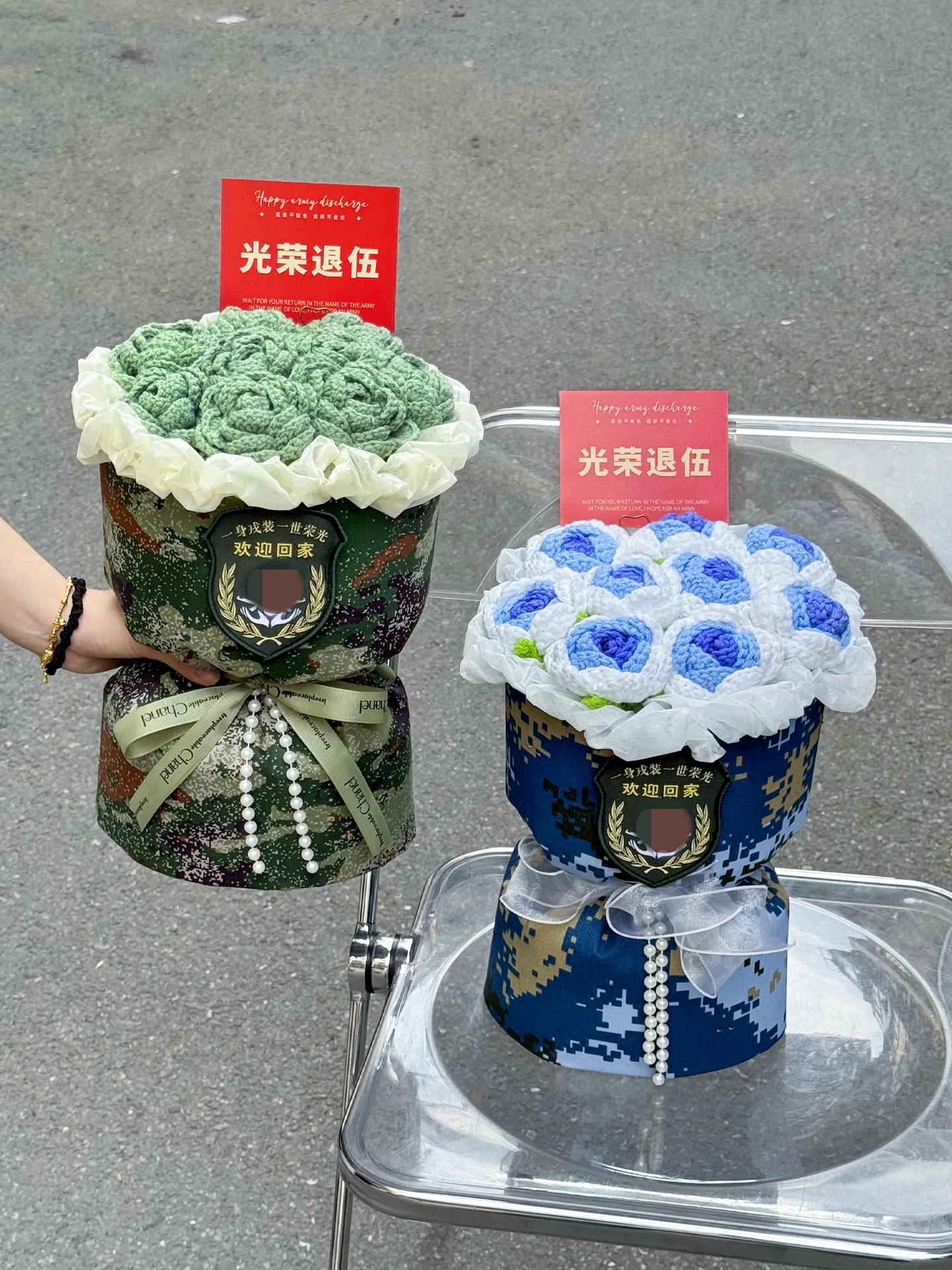 

Вязаный вручную букет роз, креативный готовый продукт, шерстяные цветы, подарок для парня, военный стиль, искусственные цветы