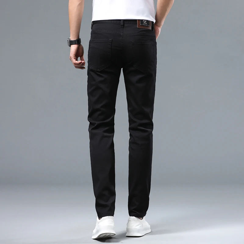 Schwarze dünne Jeans Herren Sommer Stretch weich atmungsaktiv und einfach all-matching 2024 neue erschwing liche Luxus mode Herren hose