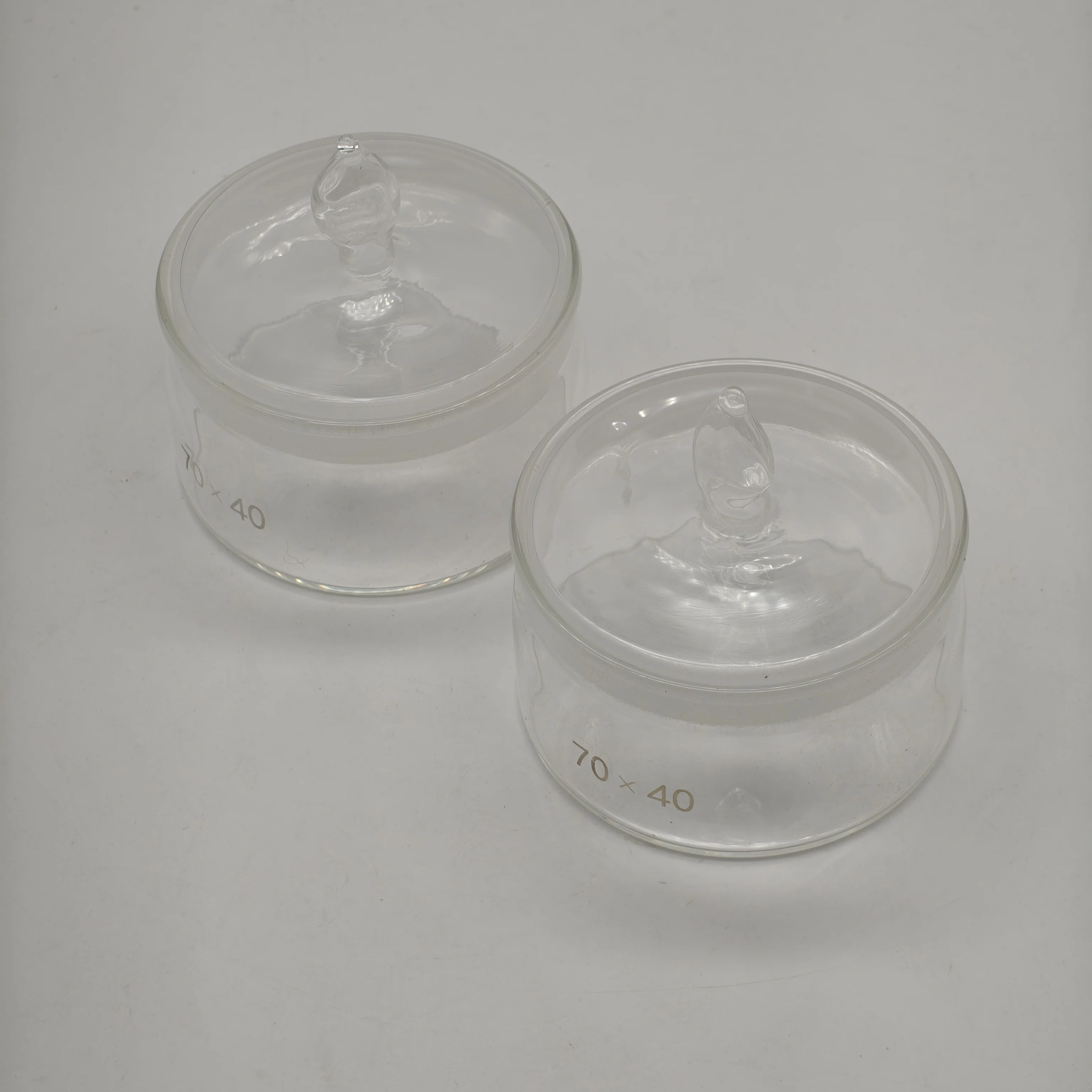 10x10 20x20 25x25 25x40 30x50 30x60 40x70 50x30 60x30 70x40mm Lab Glass Weighting Bottle with Ground Glass Lid