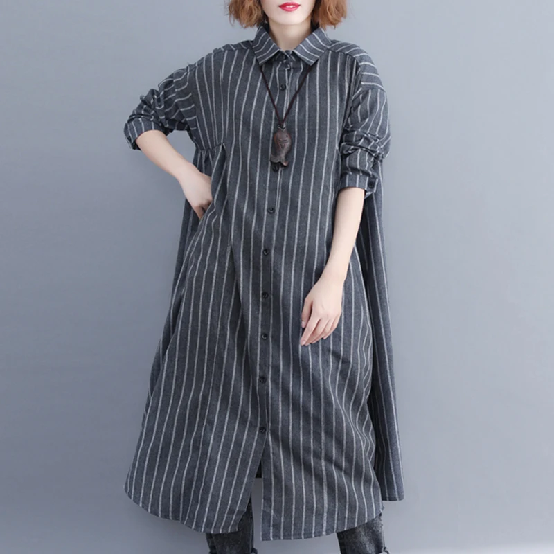 Wiosenno-letni, luźny kardigan damski plus size z bawełny i lnu w paski, z kołnierzykiem, o kroju litery A, rozpinany, swobodny, uniwersalny top.