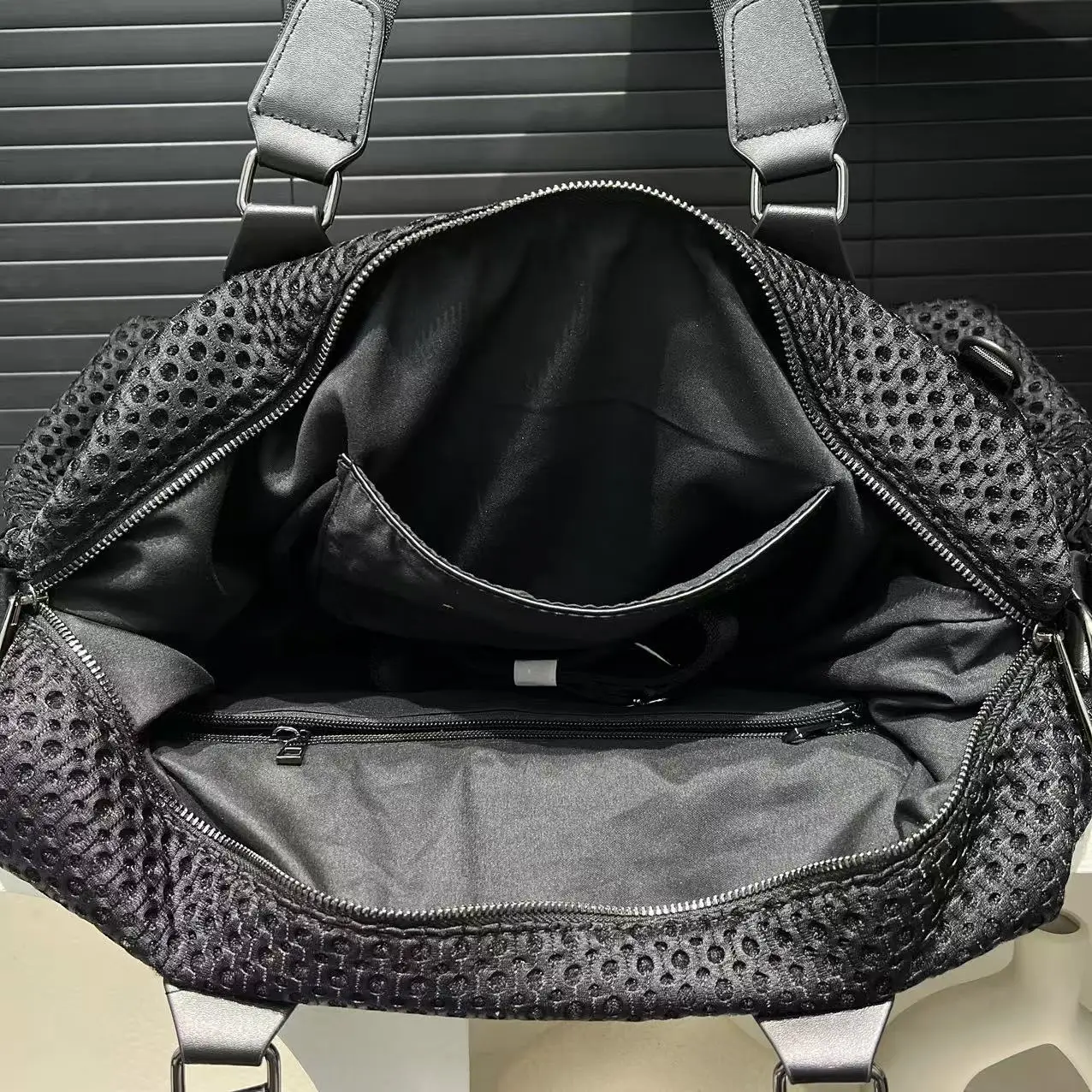 

Модная женская сетчатая нейлоновая клейкая сумка-тоут, большая вместительная сумка через плечо, повседневная сумка для путешествий на короткие расстояния