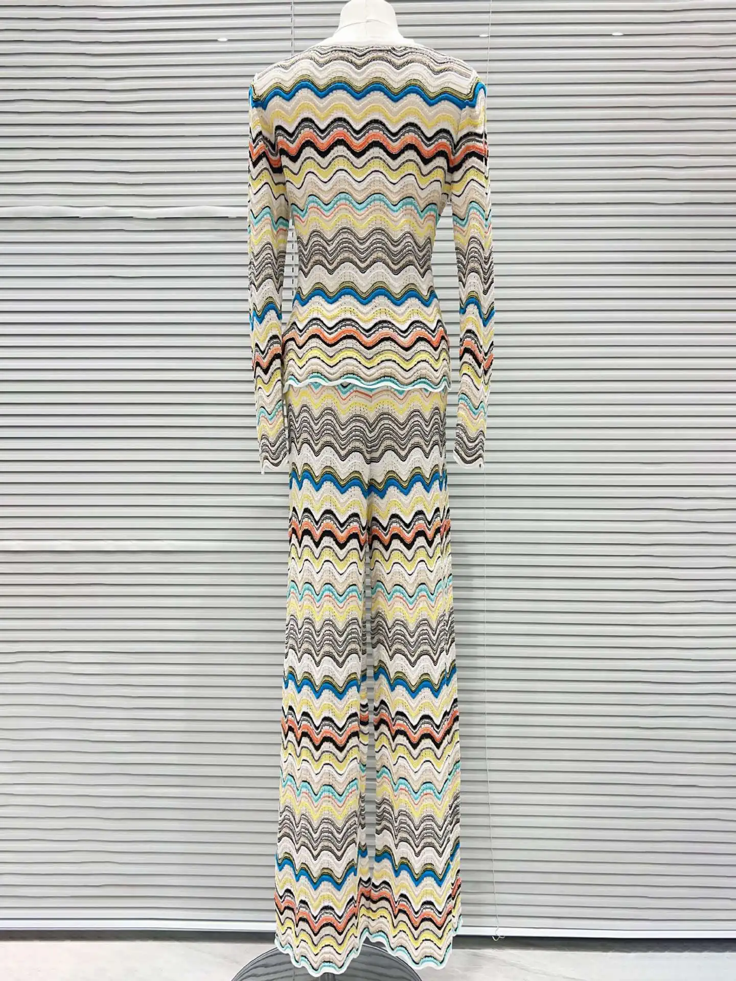 High-End Version Casual V-Neck Long Sleeve Knitted Sweater Straight Leg Pants Set Color Block Wave Pattern Women's Fashion En...