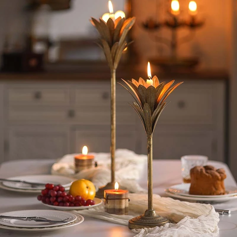 

Christmas Floral Candle Holder Retro Gold Iron Art Vintage Candle Stand American Style Metal Crafts Table Decor Home Decor Gift