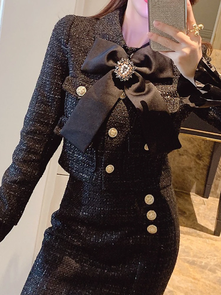 Abbigliamento autunnale 2025 Nuovo set di due pezzi con borsa alla moda stile dea stile Hepburn retrò con fiocco francese