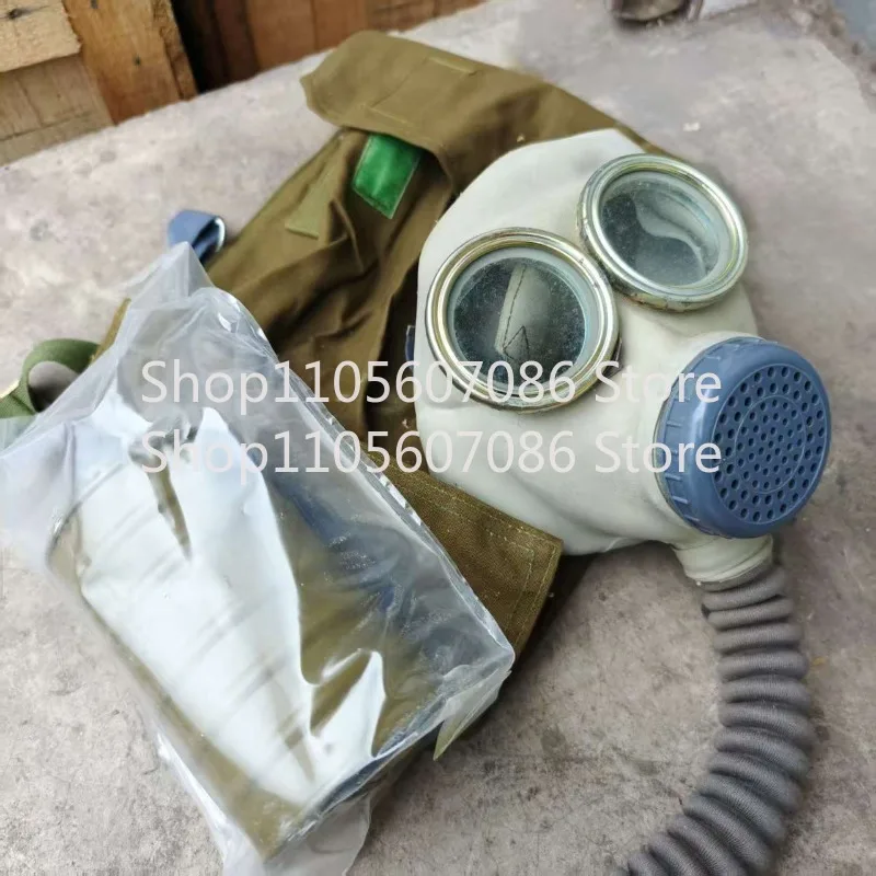 Old Age 64 Gas Mask, Four-piece Set, Collection Decoration