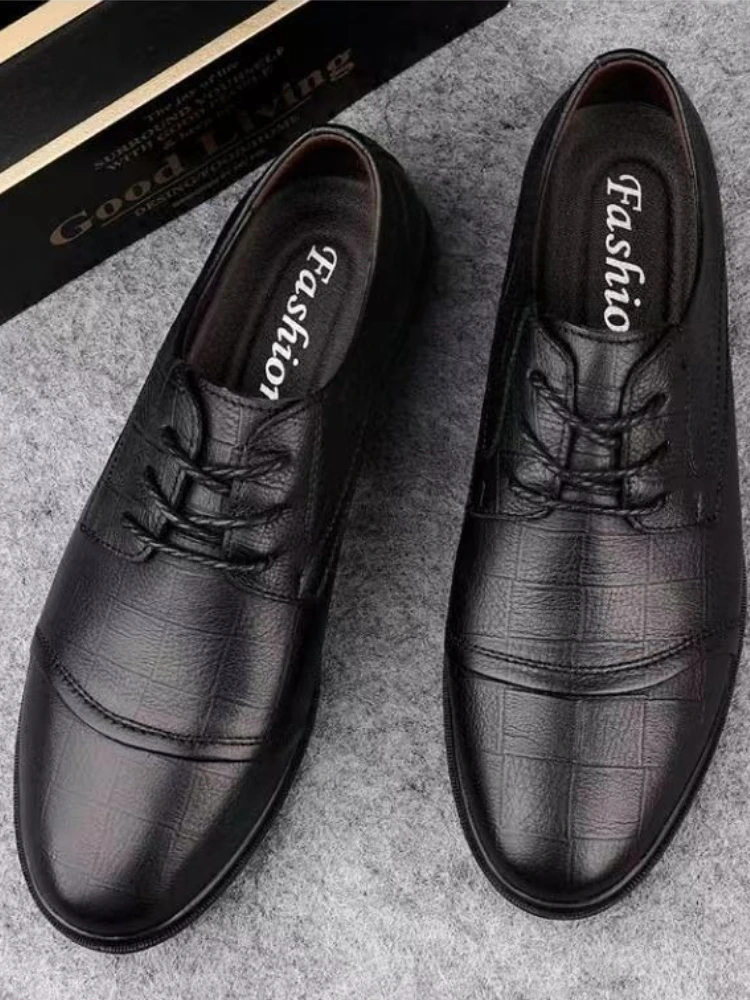 

Новинка на плоской подошве из мягкой кожи для мужчин. Элегантная модная легендарная обувь 2025 года. Предложение классической оригинальной дизайнерской мужской повседневной обуви.