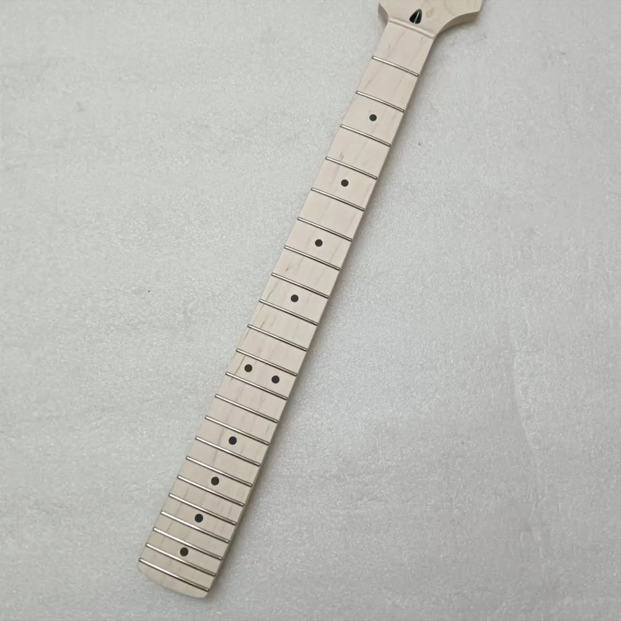 22 Frets ST Neck Maple Unfinished Electric Guitar Neck